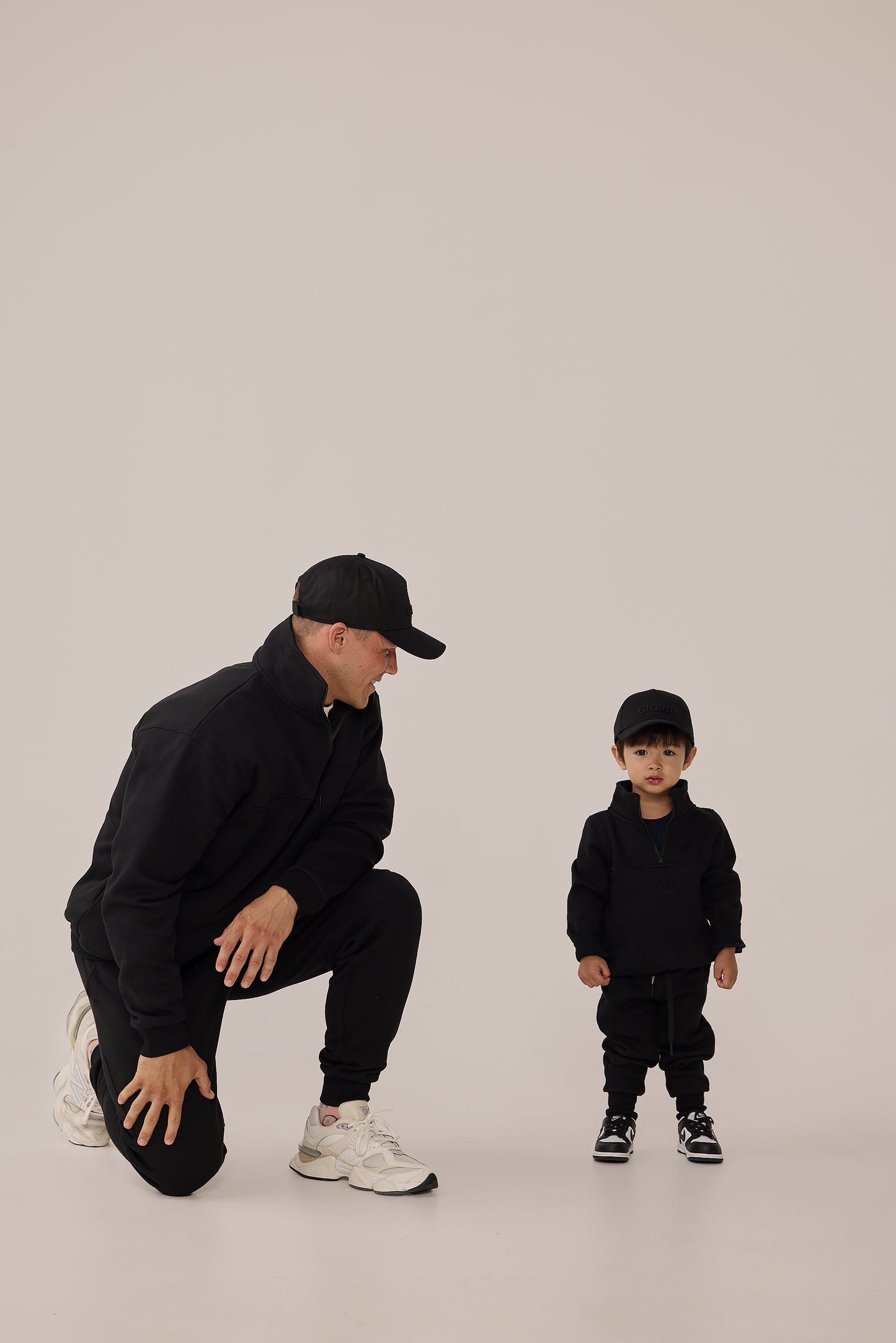 OLIVER JUMPER - BLACK