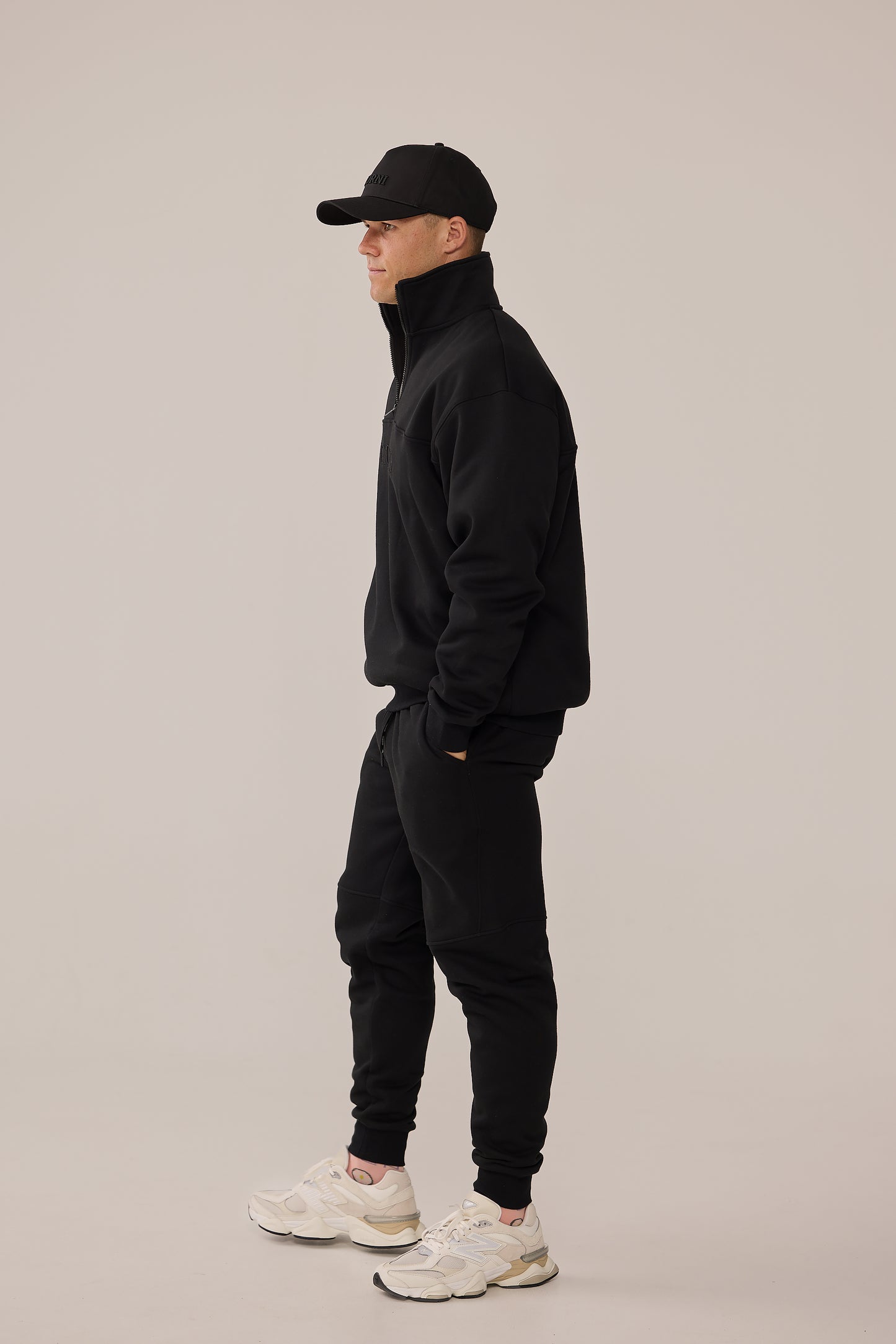 ARCHIE JOGGER - BLACK