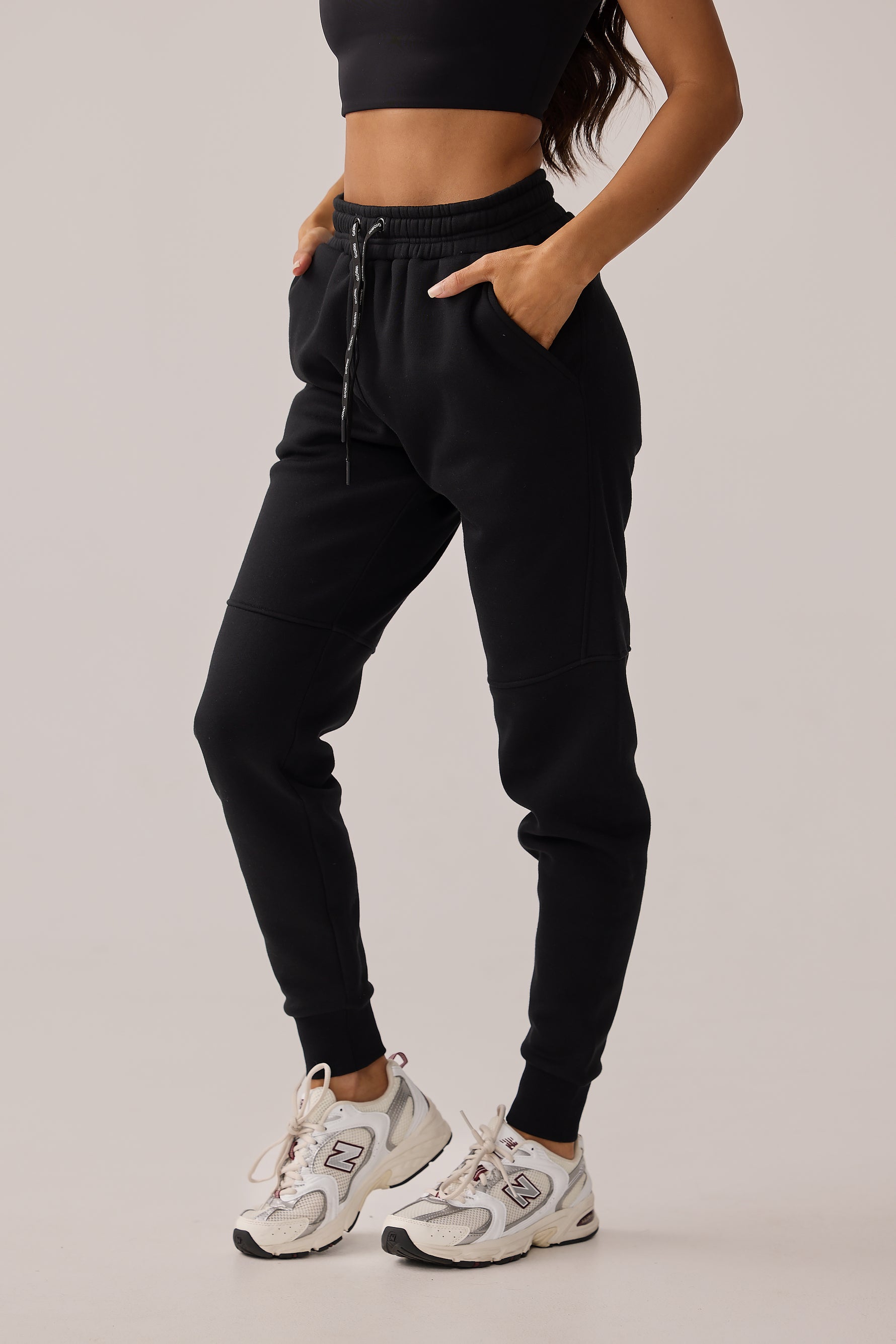 ARCHIE JOGGER - BLACK