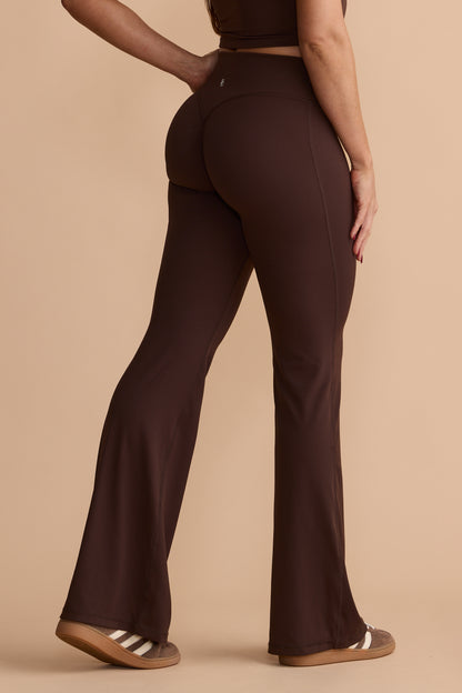 BUTTER INVISIBLE SCRUNCH FLARES